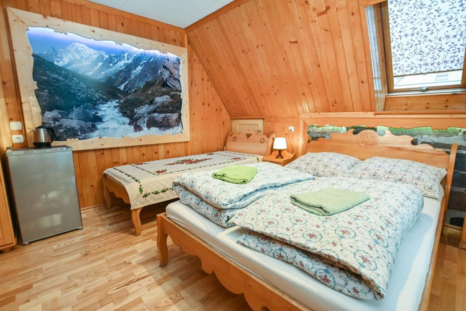Pokój 3 osobowy - Wesoła Chatka ul. Krupówki 37a Zakopane Centrum Pokój 3 osobowy - Wesoła Chatka ul. Krupówki 37a Zakopane Centrum